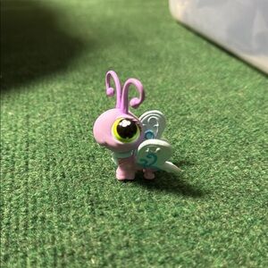 Littlest Pet Shop (LPS) #93 butterfly
